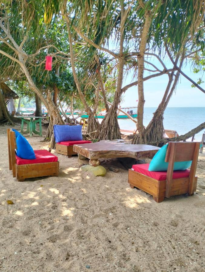 Fat Rabbit Beach Resort Kep Extérieur photo