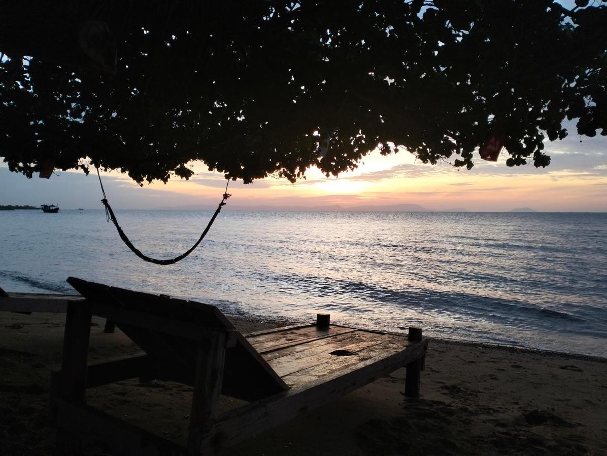 Fat Rabbit Beach Resort Kep Extérieur photo